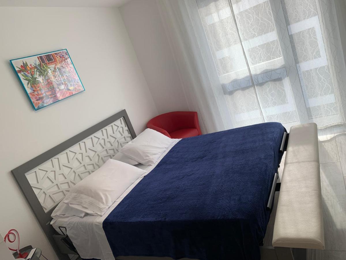 B&B Kelly Plus Lausanne Eksteriør billede