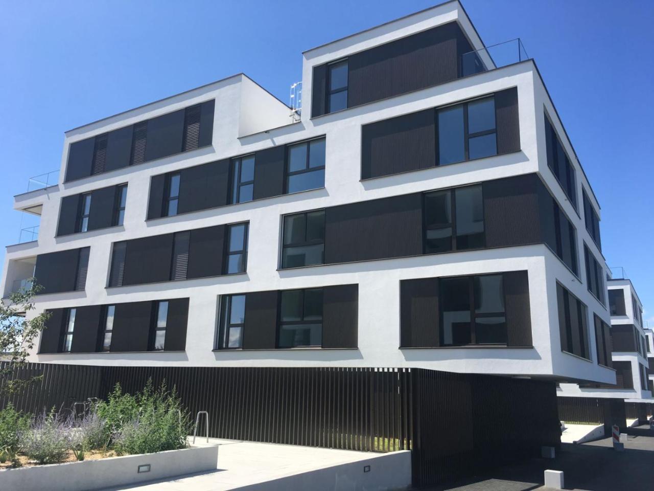 B&B Kelly Plus Lausanne Eksteriør billede